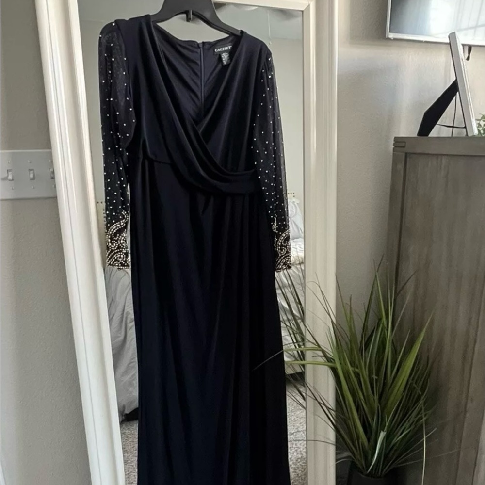 NWOT! Cachet Illusion Beaded Sleeve Navy Blue Stretch Gown SZ 14